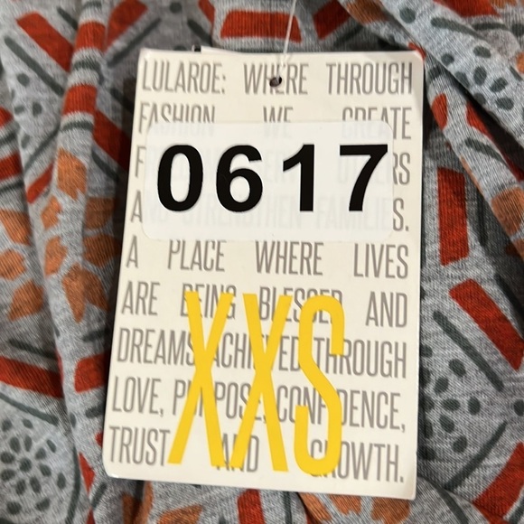 NEW Lularoe Irma Tunic Top Colorful Geometric Print XXS - Picture 9 of 10